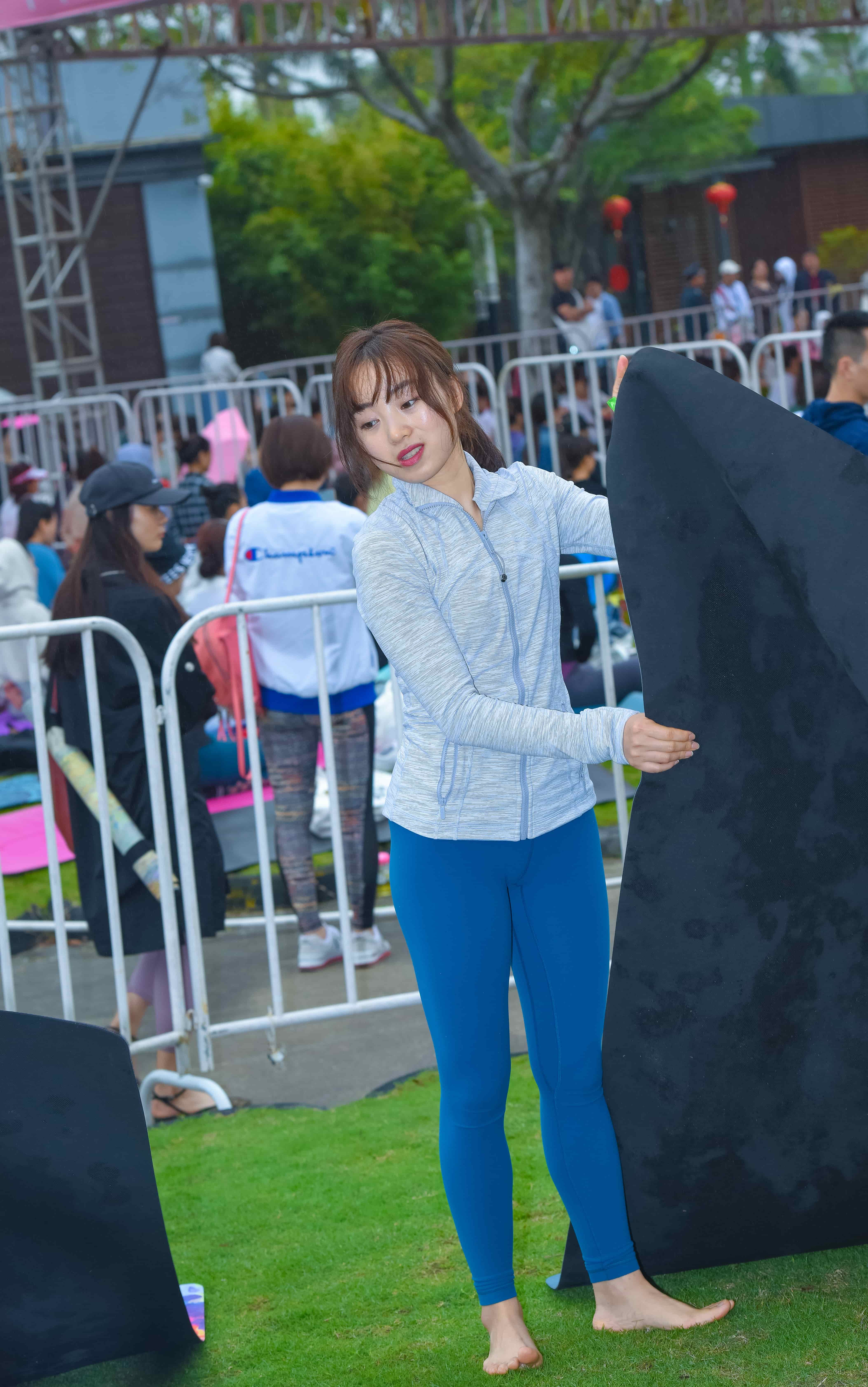 sheer stockings on toes